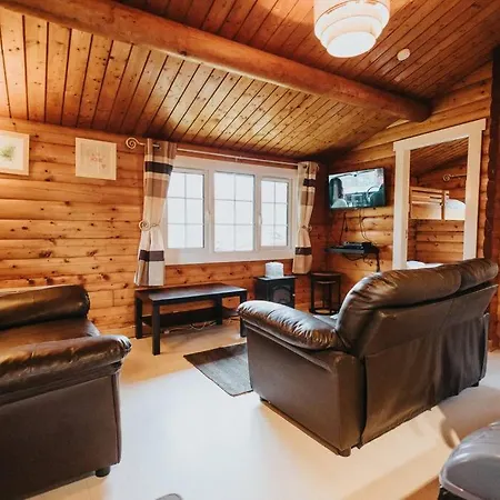 Rustic Log Cabin In Snowdonia - 2 Bedrooms & Parking Ffestiniog Exterior photo